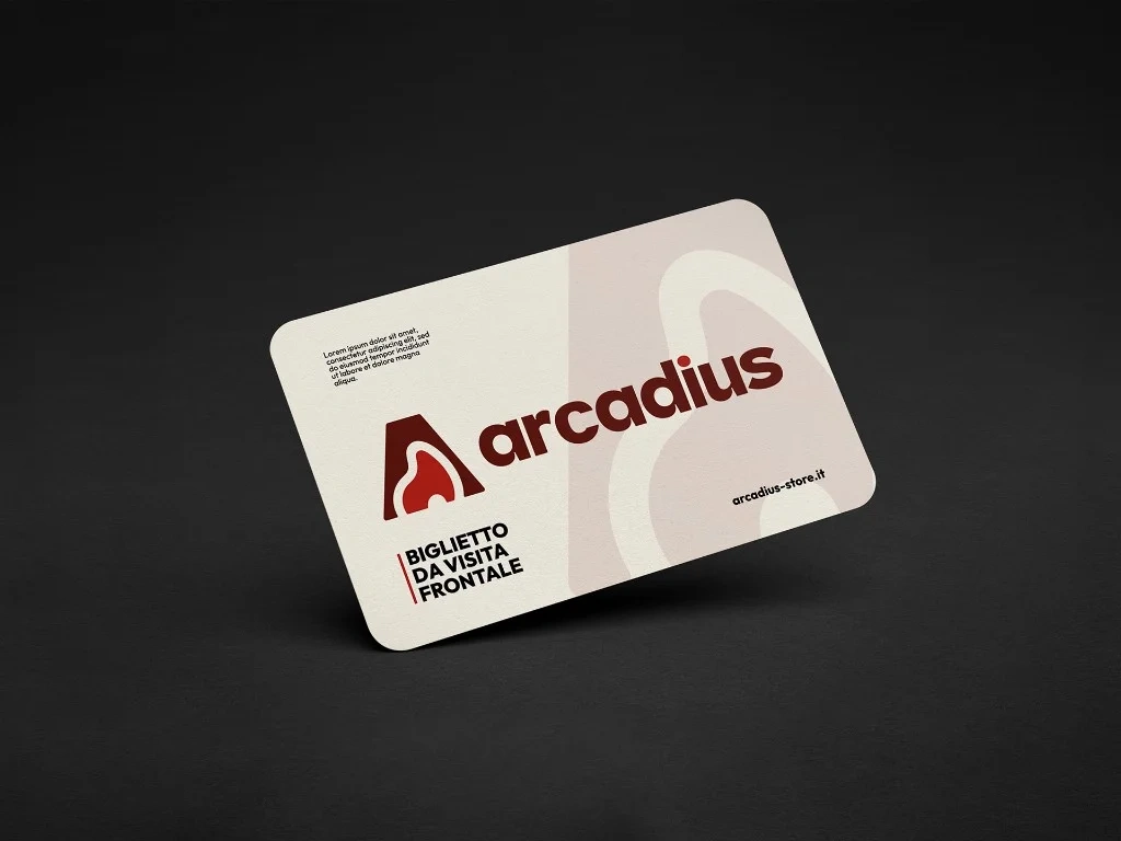 Biglietto da visita crema con logo Arcadius su sfondo antracite